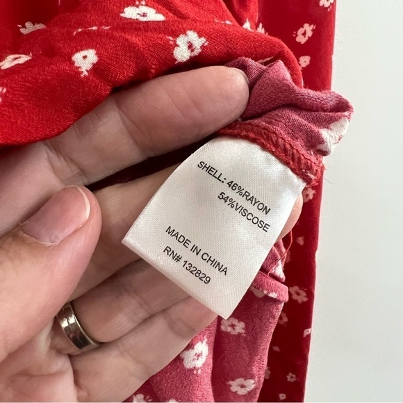 Privacy Please Josephine Crop Top - Picture 12 of 13